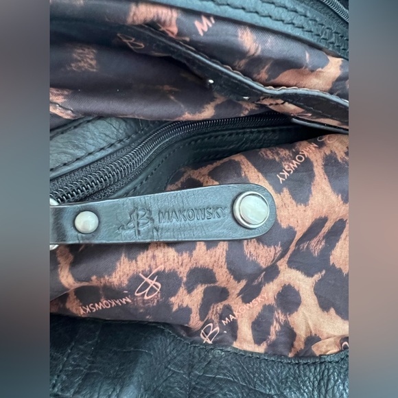 B. Makowski Large Leather Shoulder Bag - Picture 4 of 6